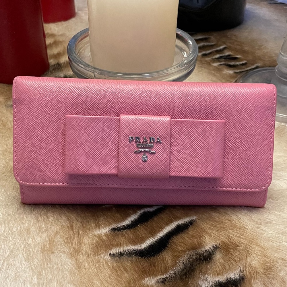 Beautiful Prada Pink Leather Bow Wallet - EUC